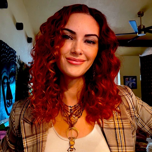 Meet your Posher, Kelly - Picture 1 of 1